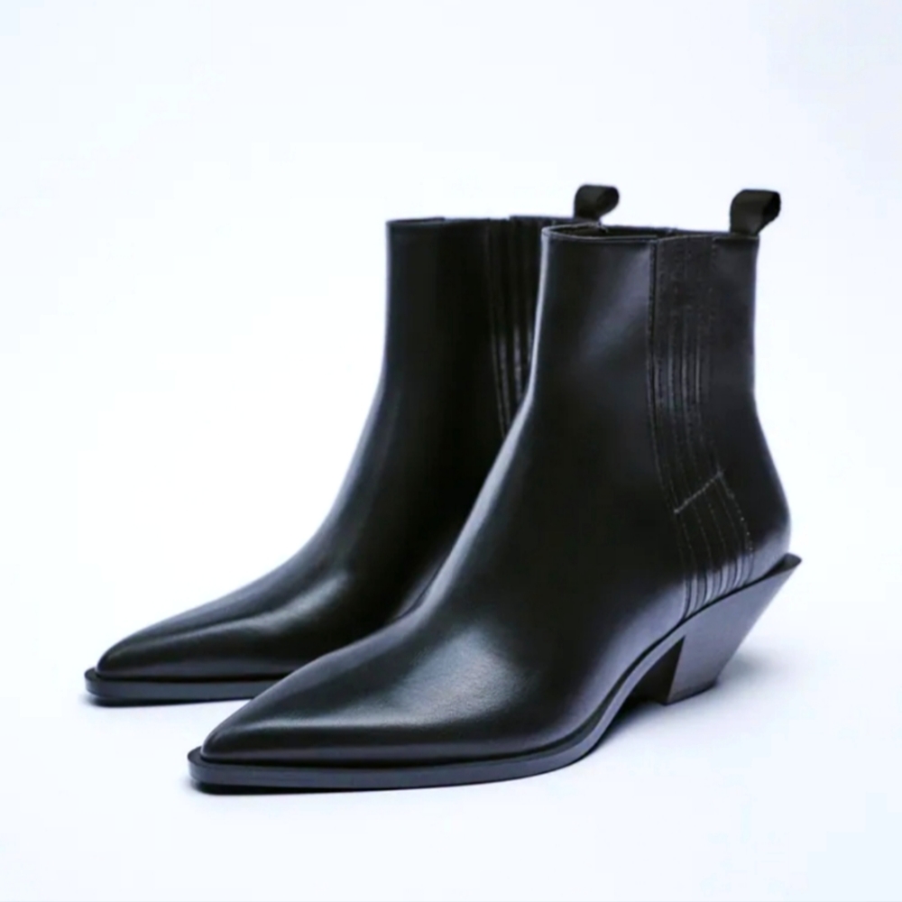 ✨NWT Zara cowboy ankle boots ✨